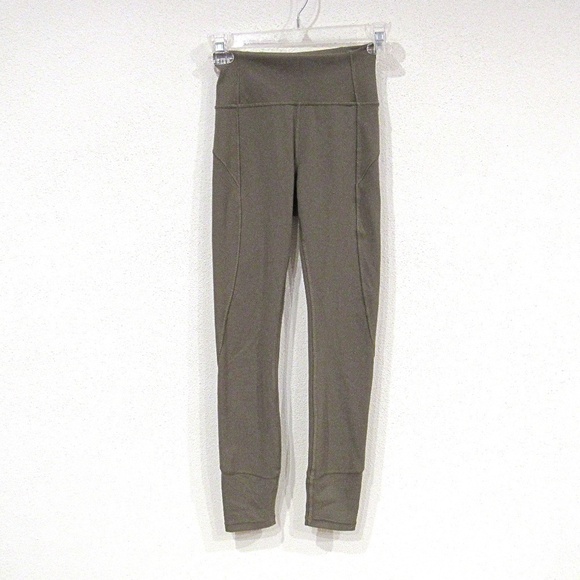 Lululemon Cropped Leggings Size 2 VGUC - Picture 1 of 3